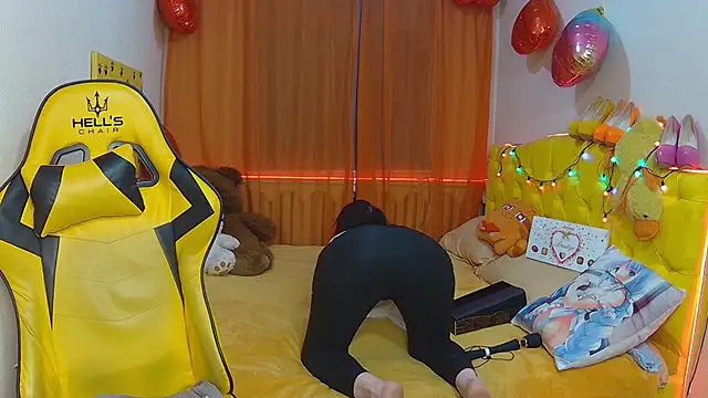 Snapshot of SandraHormas chatting on March 5, 2025, 2:12 pm SandraHormas online show from March 5, 2025, 2:12 pm