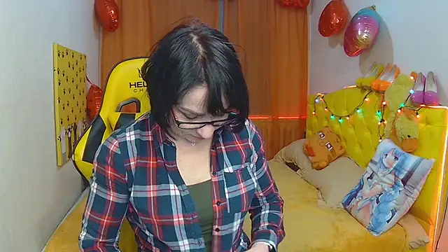 Snapshot of SandraHormas chatting on March 10, 2025, 8:04 am SandraHormas online show from March 10, 2025, 8:04 am