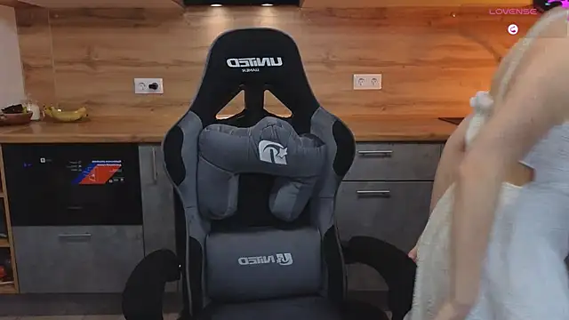 Snapshot of kiramirass chatting on February 5, 2025, 4:03 pm kiramirass online show from February 5, 2025, 4:03 pm