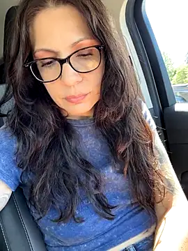 BeautifulMesss online show from September 19, 2025, 5:35 pm