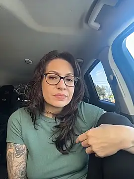 Snapshot of BeautifulMesss chatting on March 4, 2026, 5:52 pm BeautifulMesss online show from March 4, 2026, 5:52 pm