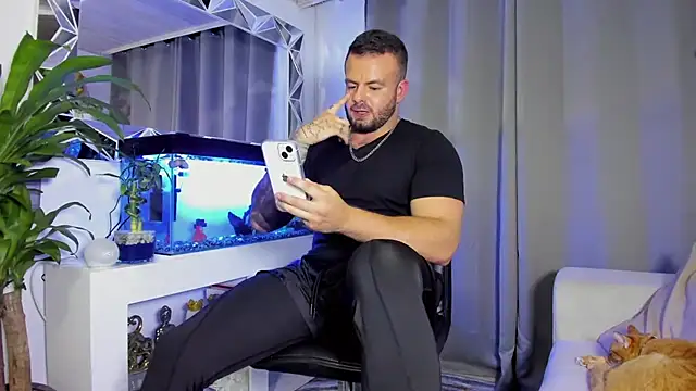 Johnnygrayson1 online show from December 28, 2024, 12:26 am