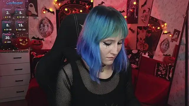 little Elika online show from October 31, 2025, 9:38 pm