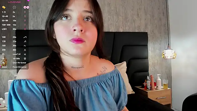 Snapshot of Sabrina_Lennox chatting on February 6, 2025, 10:43 pm Sabrina Lennox online show from February 6, 2025, 10:43 pm