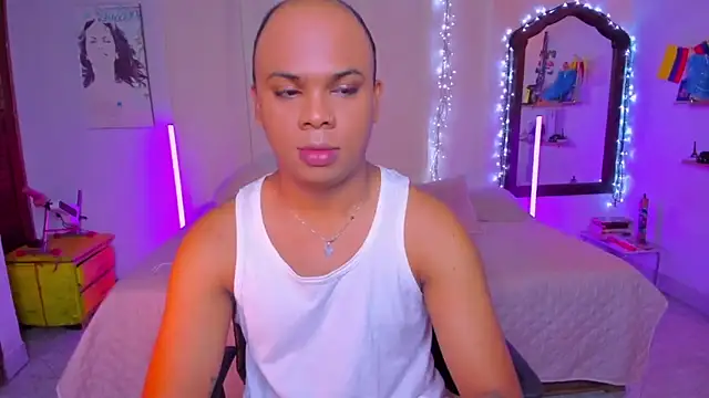 CuteRomi online show from October 23, 2025, 5:40 am