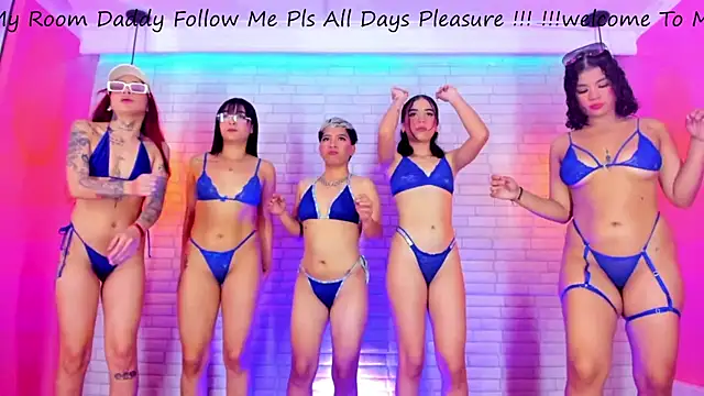 GIRLS DIRTY XTREME online show from January 15, 2025, 4:00 pm