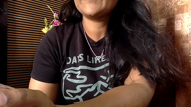 HaaniKaur online show from February 16, 2026, 8:54 am