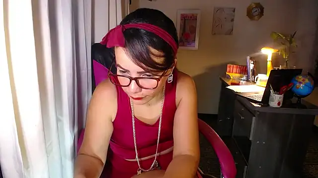 danielle rose 1 online show from April 19, 2026, 4:17 pm