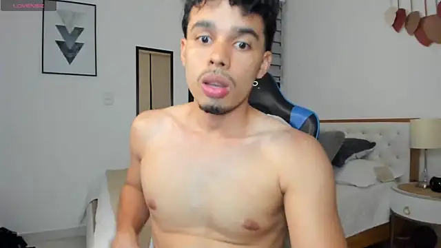 mateoleonee online show from February 21, 2025, 1:55 am