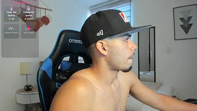 mateoleonee online show from October 2, 2025, 3:41 pm