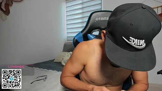 Snapshot of mateoleonee chatting on January 17, 2026, 5:38 pm mateoleonee online show from January 17, 2026, 5:38 pm