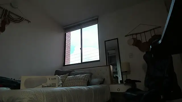 Snapshot of mateoleonee chatting on February 4, 2026, 6:36 pm mateoleonee online show from February 4, 2026, 6:36 pm