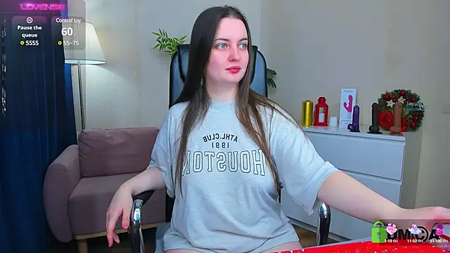 Snapshot of Astarte_Aste chatting on December 29, 2024, 10:45 am Astarte Aste online show from December 29, 2024, 10:45 am