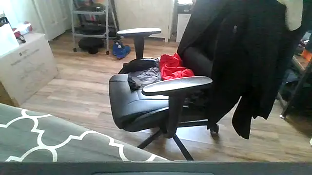 Willie8762 online show from March 13, 2026, 7:53 pm