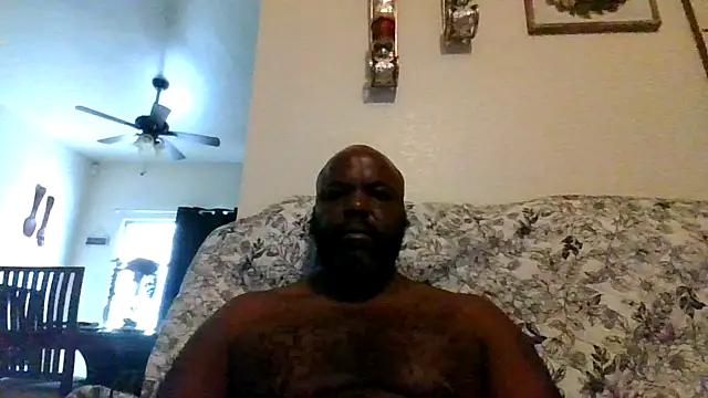 Willie8762 online show from April 28, 2026, 3:50 pm