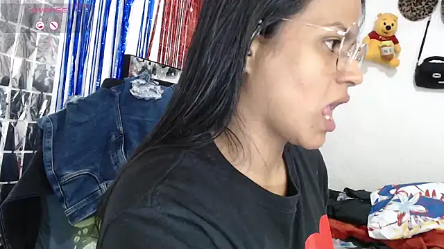 SweetAlmaa online show from October 16, 2025, 8:10 pm