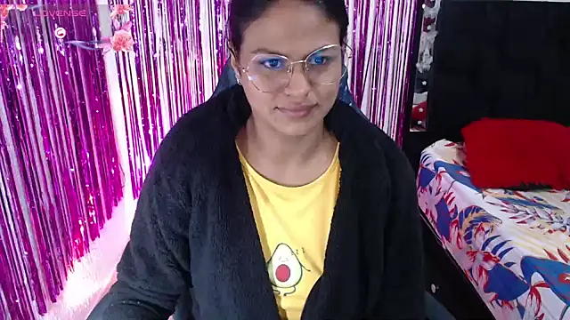 SweetAlmaa online show from February 5, 2026, 10:31 am