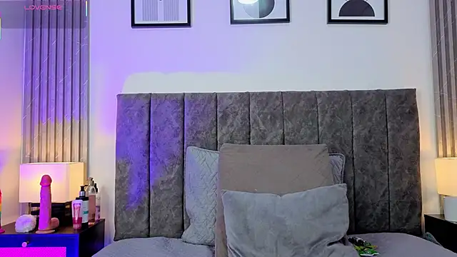 Ema Stone65 online show from November 11, 2025, 10:10 pm