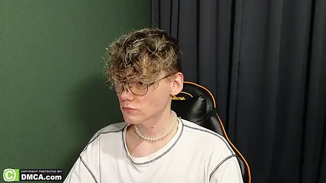 Keytaro online show from February 8, 2026, 5:44 am