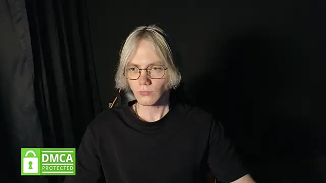 Keytaro online show from May 25, 2026, 1:17 pm