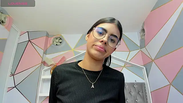Snapshot of Isa_little4u chatting on February 5, 2025, 6:26 pm Isa little4u online show from February 5, 2025, 6:26 pm