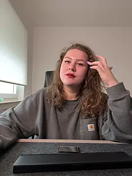 Snapshot of Fancy-Francy chatting on December 13, 2024, 11:55 am Fancy-Francy online show from December 13, 2024, 11:55 am