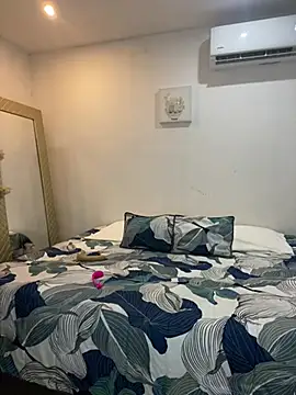 Belissa miller online show from December 10, 2024, 7:00 pm