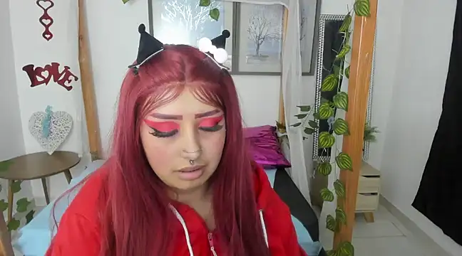 lussyevans24 online show from March 14, 2025, 10:07 am