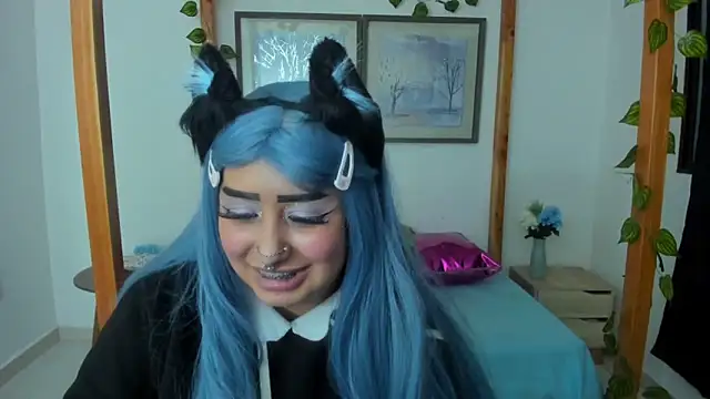 lussyevans24 online show from March 21, 2025, 10:06 am