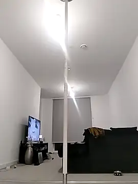 Cinderella Jewels  online show from February 10, 2026, 12:26 am