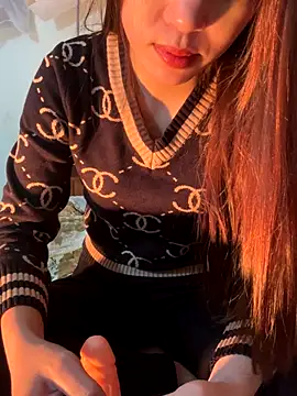 PussyWet  online show from November 4, 2025, 7:57 pm