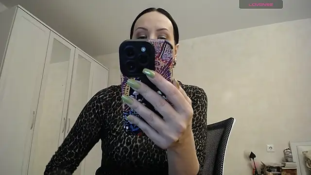 Snapshot of Devil_Goddess chatting on February 28, 2026, 4:19 pm Devil Goddess online show from February 28, 2026, 4:19 pm