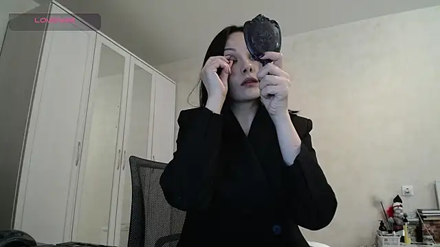 Snapshot of Devil_Goddess chatting on May 5, 2026, 4:37 pm Devil Goddess online show from May 5, 2026, 4:37 pm