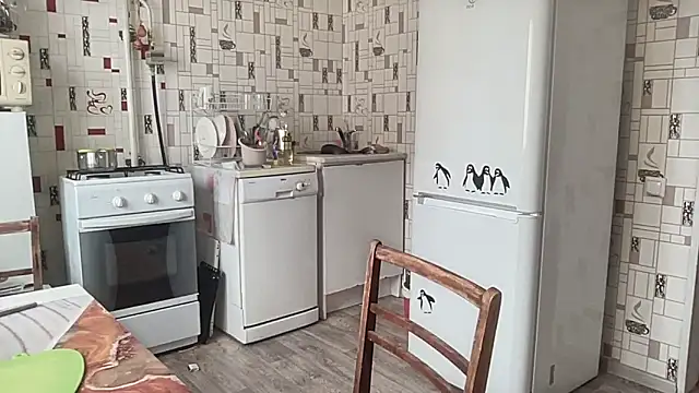 Diamond Tyler online show from March 6, 2026, 5:04 am