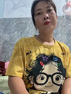 Linaannn online show from November 4, 2025, 11:59 pm