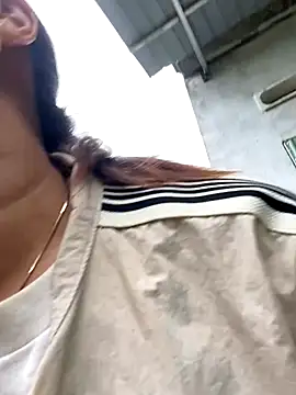 Linaannn online show from November 22, 2025, 3:05 am