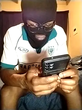 Convertiblechulo online show from December 17, 2024, 12:01 am