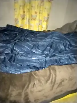 Convertiblechulo online show from April 11, 2026, 3:33 am