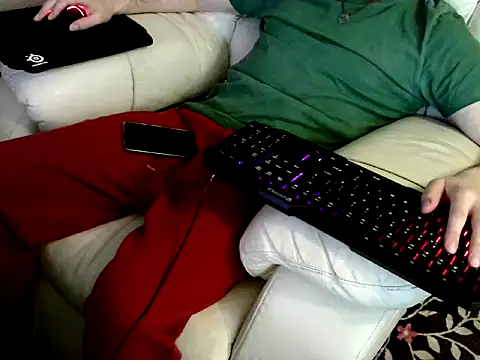 Snapshot of MrStraightDik chatting on February 11, 2025, 10:37 am MrStraightDik online show from February 11, 2025, 10:37 am