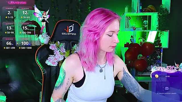  HelenCarter online show from February 18, 2025, 8:47 pm