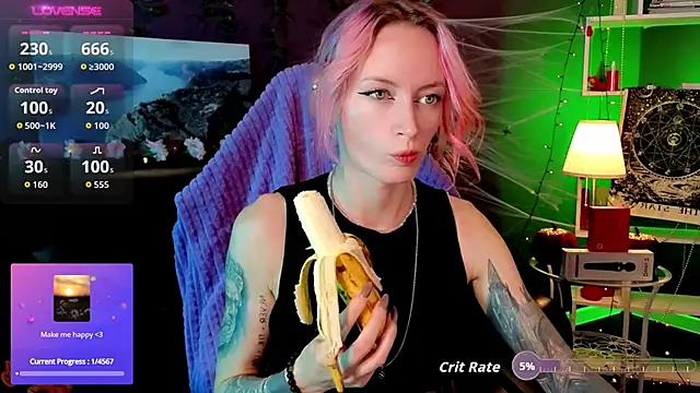  HelenCarter online show from November 4, 2025, 8:41 pm