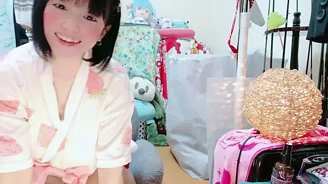 Snapshot of renapiyon8182 chatting on March 19, 2025, 7:38 pm renapiyon8182 online show from March 19, 2025, 7:38 pm