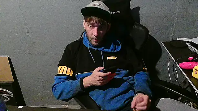 Snapshot of Superoz77 chatting on December 24, 2024, 8:44 am Superoz77 online show from December 24, 2024, 8:44 am