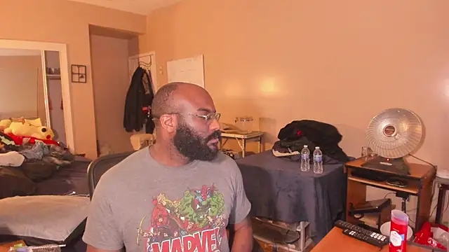 MrChuckDailyXXX online show from April 16, 2026, 3:18 am