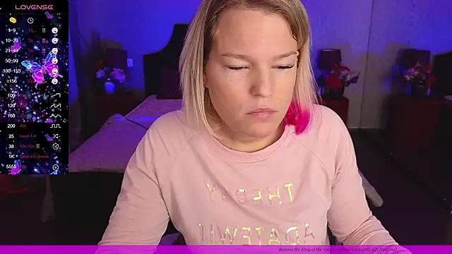 EVAshinyGIRL online show from December 13, 2024, 10:30 am