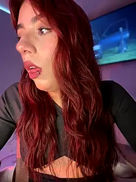 veronicaapink online show from November 8, 2025, 9:57 pm