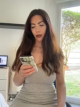 Eyline online show from April 2, 2026, 9:40 am