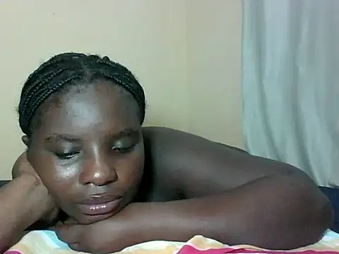 hotebbbyy online show from November 28, 2025, 10:29 am