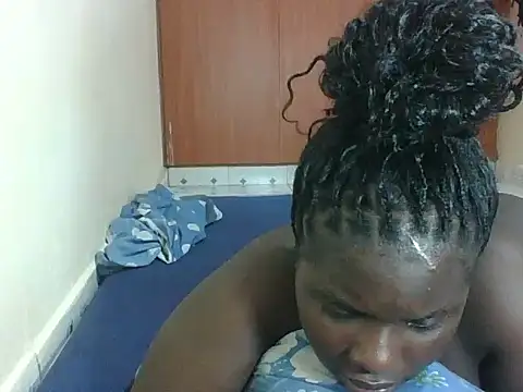 hotebbbyy online show from March 5, 2026, 9:38 am