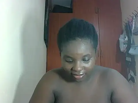 hotebbbyy online show from April 13, 2026, 5:07 pm